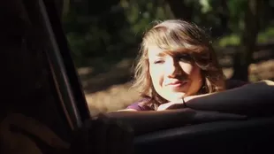Faye satisfies her desires in a car with deepthroating and booty action